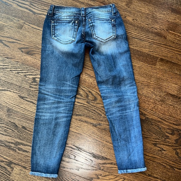 Miss Me Floral Embroidered Signature Skinny Ankle Jeans Style E7767AK2A - Picture 5 of 12